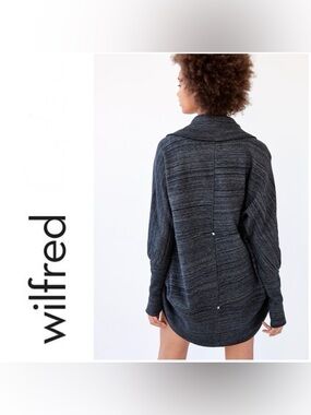 Wilfred from Aritzia, Classic Diderot Sweater, light grey, size Small, EUC